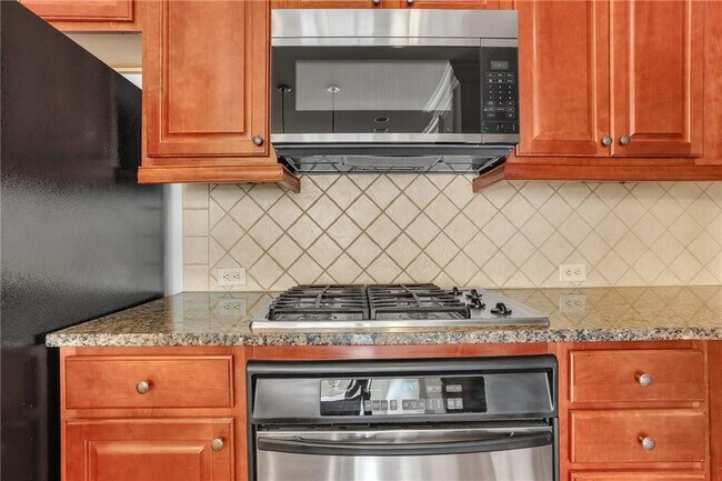 Building Photo - 2300 Peachford Rd