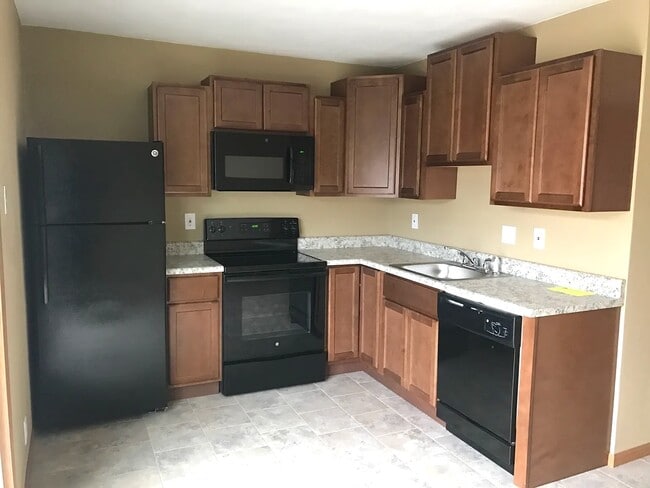 Building Photo - 18 Sarpy Rd