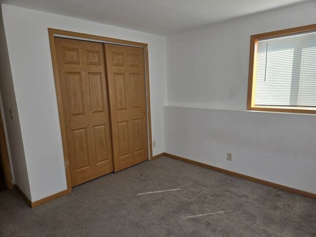 Building Photo - 7441 Brunswick Ave N