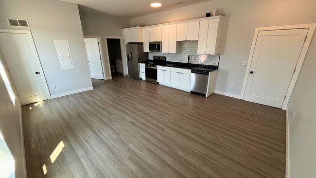 Building Photo - Monona Flats: Old Charm Meets New