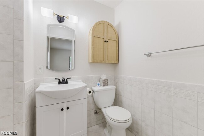 Building Photo - 1310 La Faunce Way