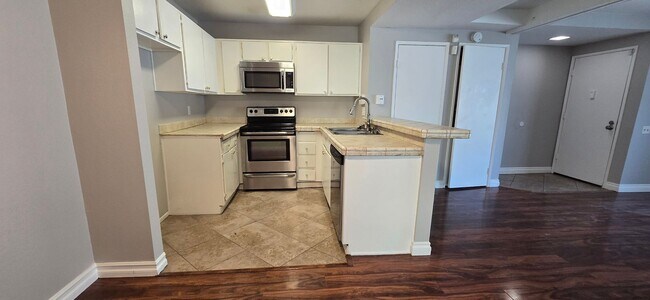 Building Photo - 2266 Denair Ave