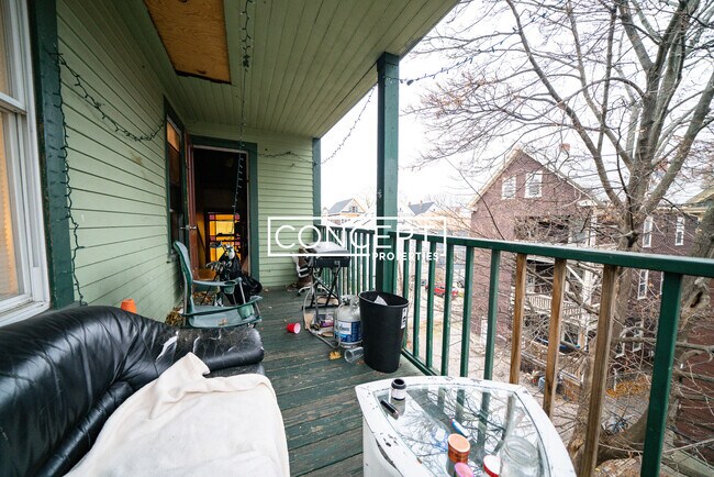 Building Photo - 63 Hillside St