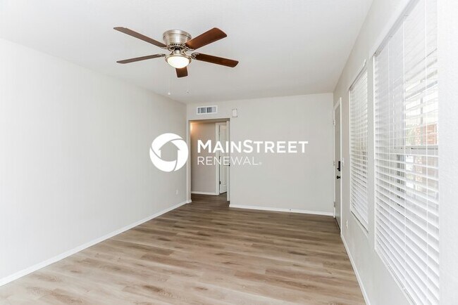 Building Photo - 5 Bedroom Pet-Friendly Home in Mesa, AZ wi...