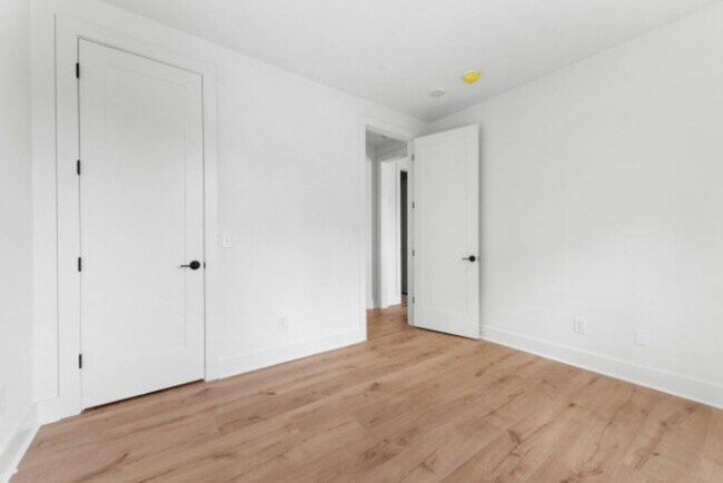 Building Photo - 1814 Stewart Pl