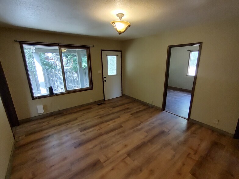 Building Photo - 209 Harrison St