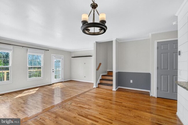 Building Photo - 7123 Gresham Ct E