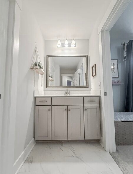 Building Photo - 256 Fiddleback Dr