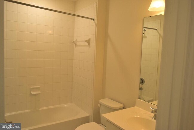 Building Photo - 8659 Rosecrans Ln