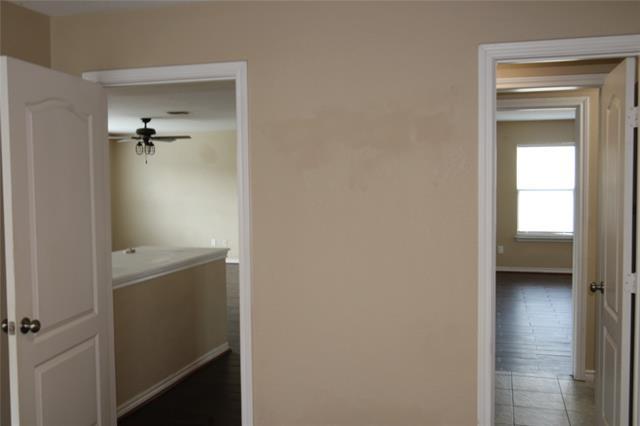 Building Photo - 2435 Castle Pines Dr