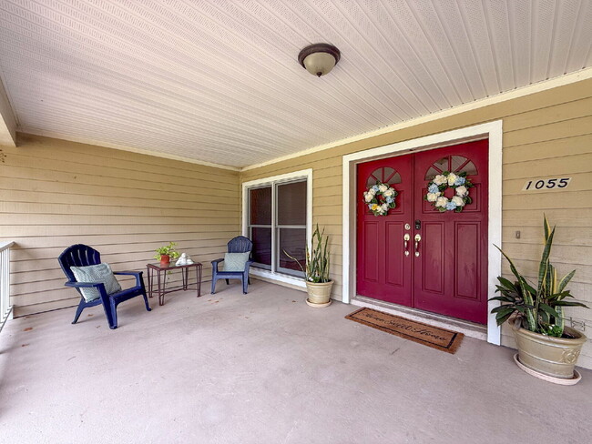 Building Photo - 1055 Riverside Ridge Rd