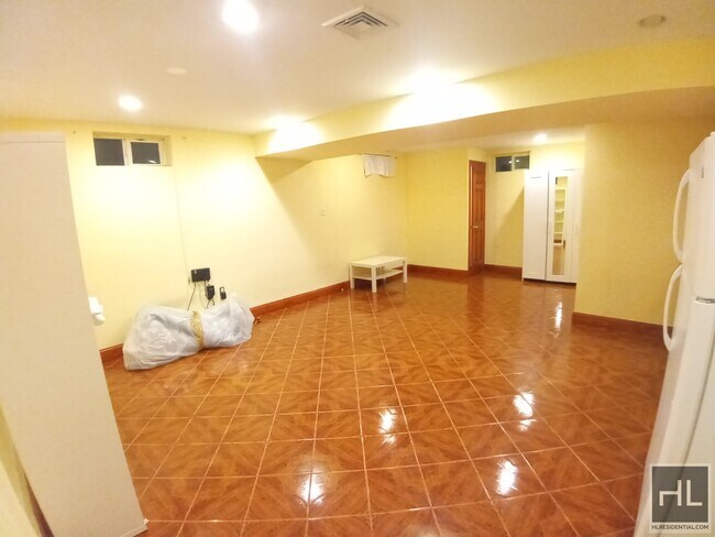 Building Photo - 168 STREET