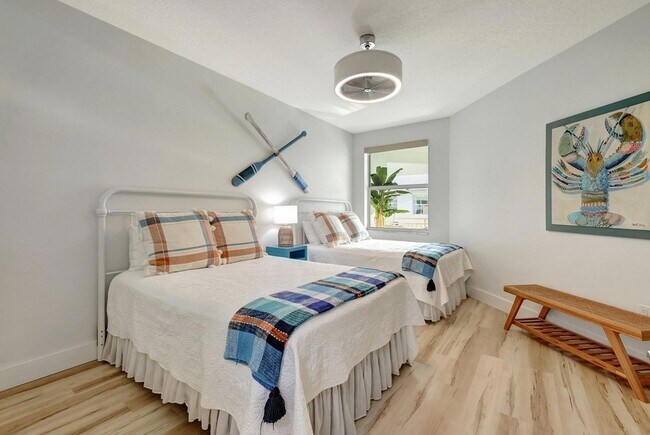 Building Photo - 875 NW Flagler Ave