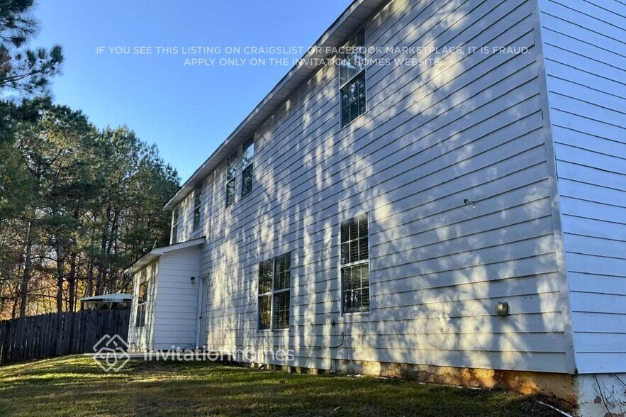 Building Photo - 7062 Cavender Dr SW