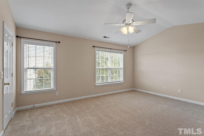 Building Photo - **OFFERING REFUNDABLE APPLICATION FEES** Terrific 3BD, 2.5BA Raleigh End Unit Townhome in a Prime...