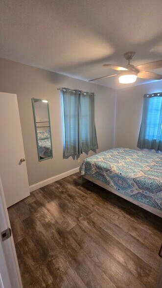 Bedroom - 1524 6th St NW