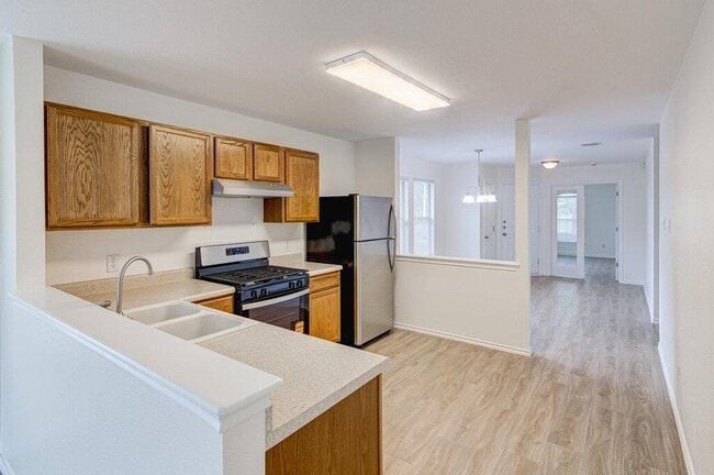 Building Photo - 205 Mood Lake Dr