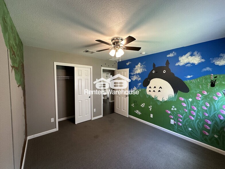 Building Photo - 903 Flanagan Dr