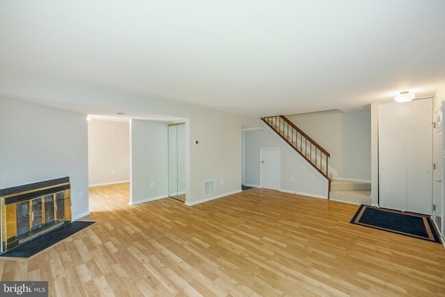 Building Photo - 5620 Summer Oak Way