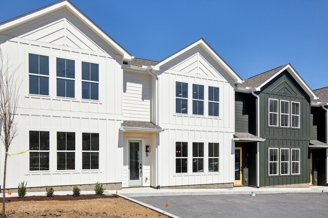 Building Photo - 361 Archwood Dr