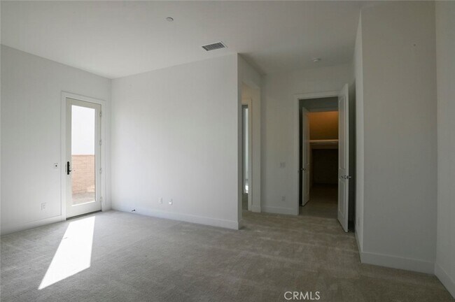 Building Photo - 20552 Edgewood Ct