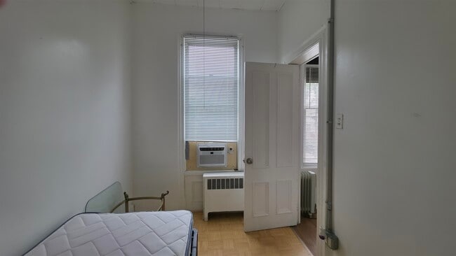Building Photo - 23 Sherman Pl