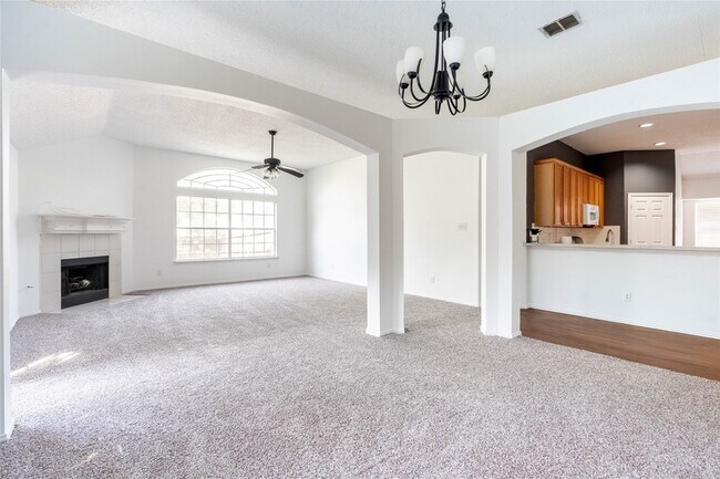 Building Photo - 904 Westminister Ave