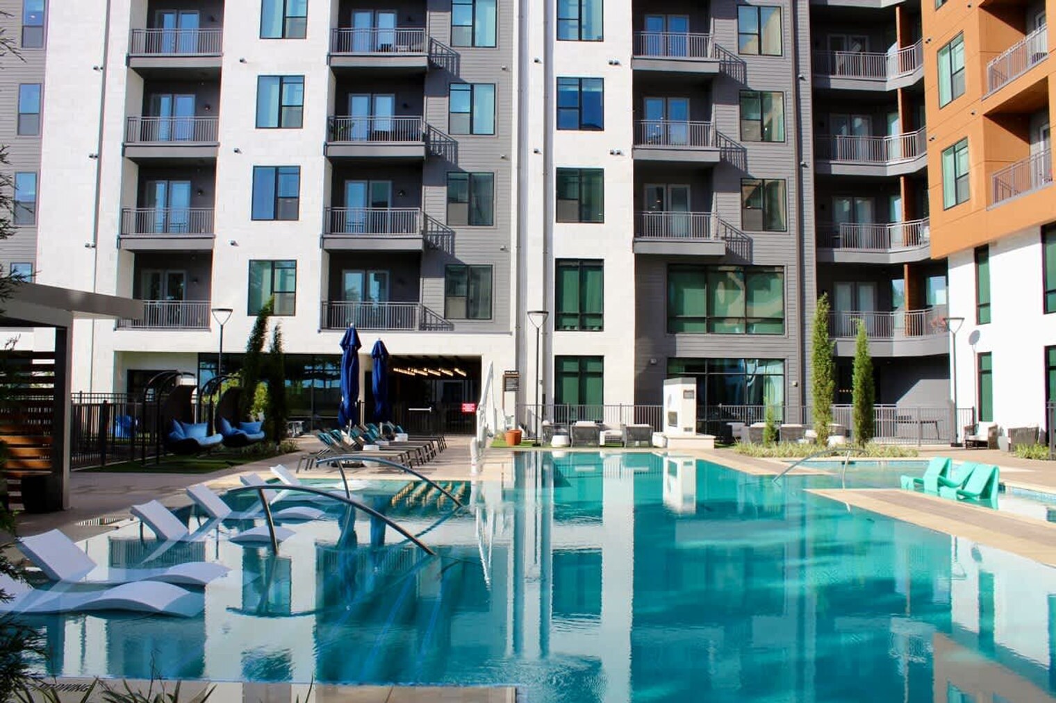 Building Photo - 9127 Research Blvd