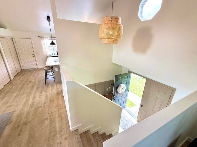 Building Photo - Beautiful Home in South Salt Lake City