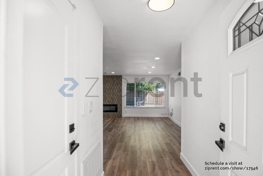 Building Photo - 999 Rawlings Dr
