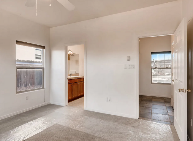 Building Photo - 6821 Sunset Cir