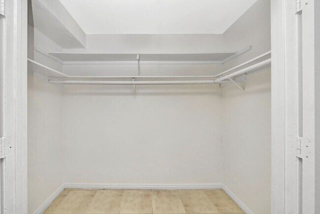 Building Photo - 14902 Gilmore St