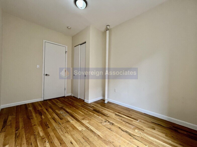 Building Photo - 606 W 191st St