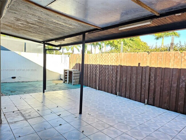 Building Photo - 4907 SW 137th Ct