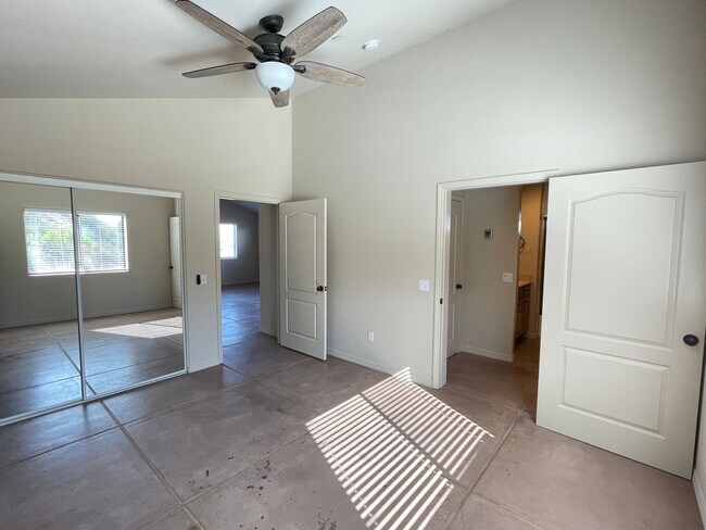 Building Photo - 12478 Hillpoint Ct