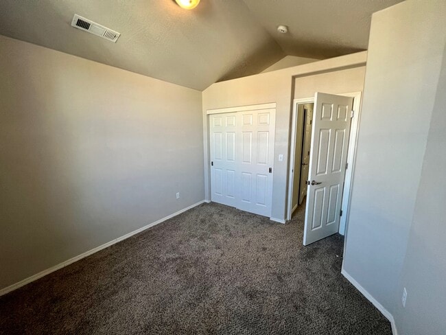 Building Photo - 411 Berrydale Ave