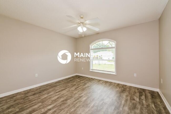 Building Photo - 7527 42nd Ct E