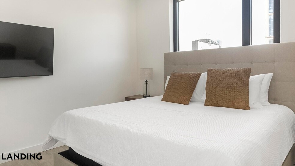 Building Photo - 1007 S Mint St