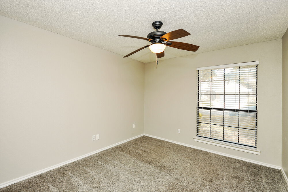 Building Photo - 4909 Barberry Dr