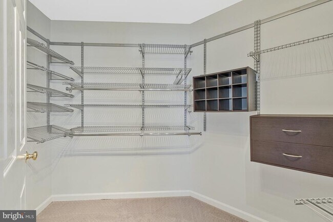 Building Photo - 10857 Hunter Gate Way