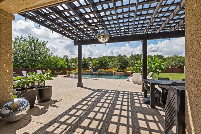 Building Photo - 12305 Lostwood Cir