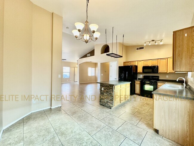 Building Photo - 8999 E Marci Lynne Way