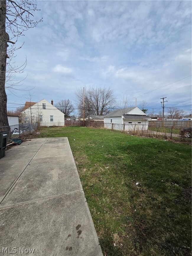 Building Photo - 22031 Miller Ave