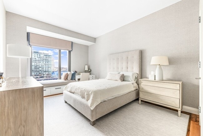 Building Photo - 300 Pier 4 Blvd.