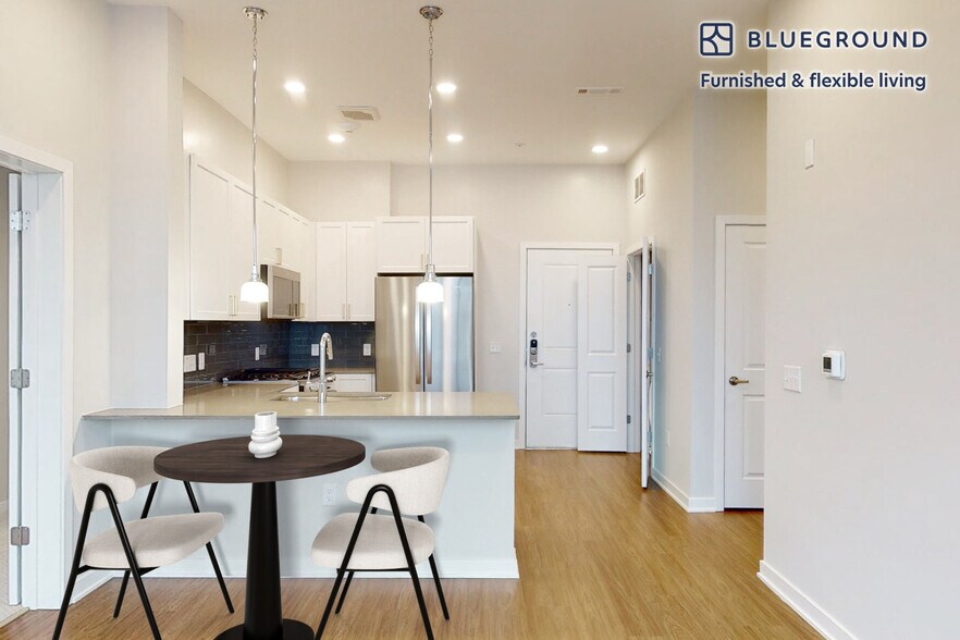 Building Photo - 332 Halstead Ave