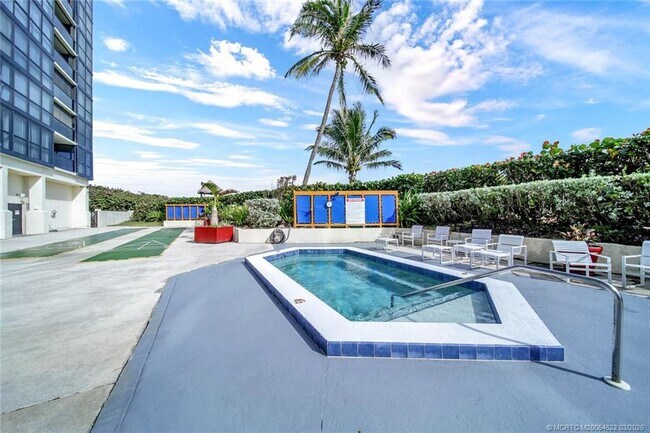 Building Photo - 10410 S Ocean Dr