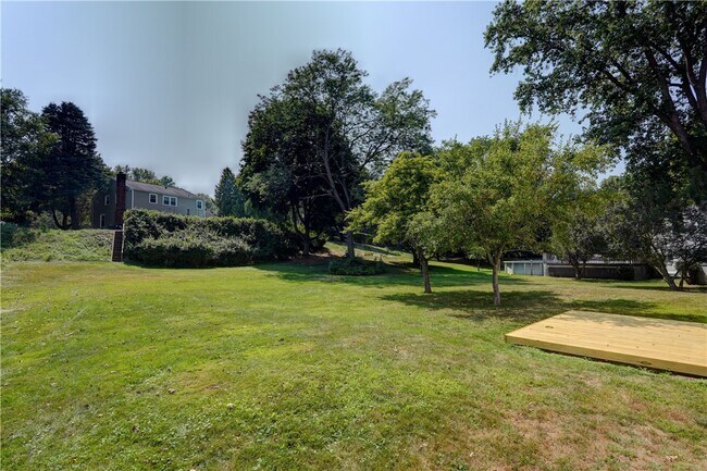 Building Photo - 161 Railroad Mills Rd