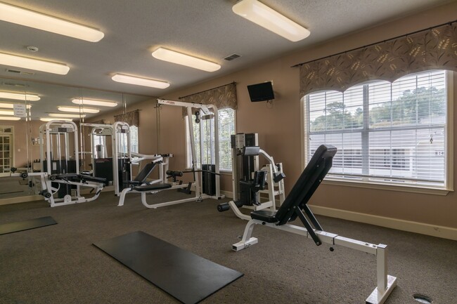 Building Photo - Spacious 2BR/2.5BA condo in the Collier Gr...