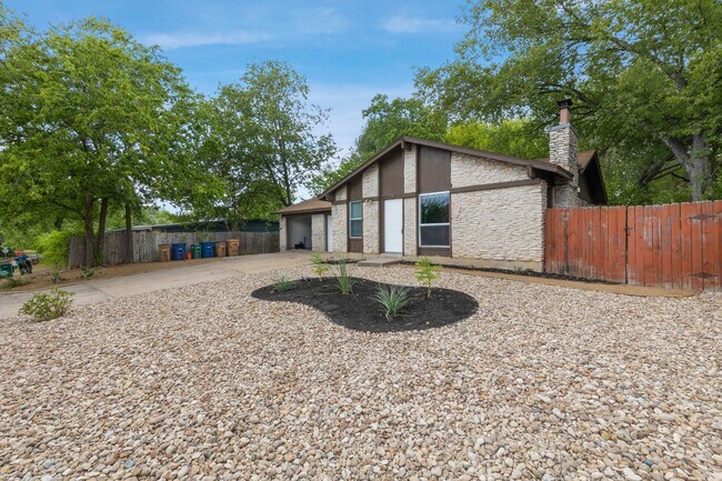 Building Photo - 2517 Glen Springs Way