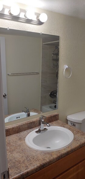 Building Photo - 3010 N Maryvale Pkwy